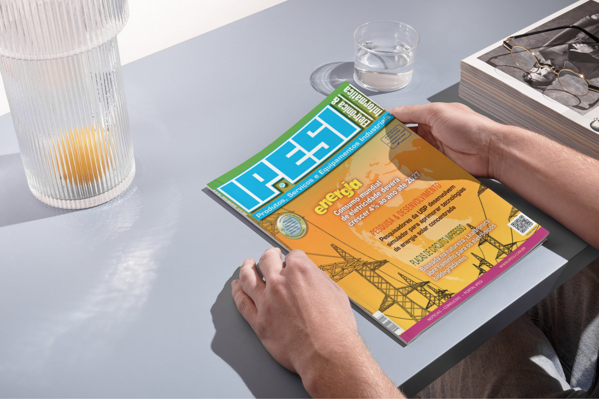 Logotipo da Revista IPESI Eletrônica & Informática, anunciada como parceira da 17ª edição da FIVEL.
